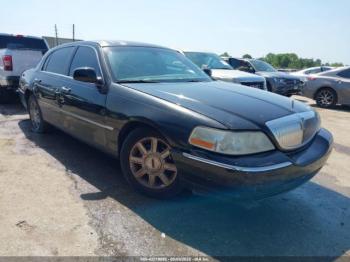  Salvage Lincoln Towncar