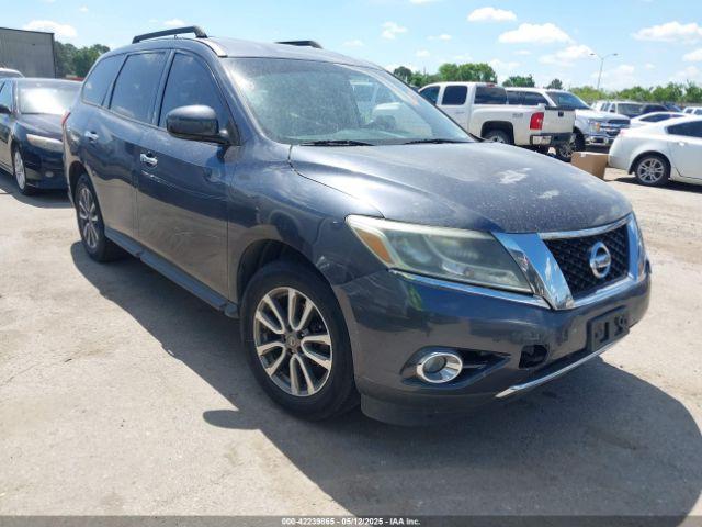  Salvage Nissan Pathfinder