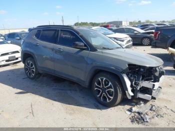  Salvage Jeep Compass