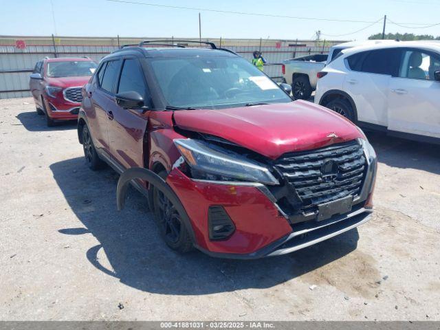  Salvage Nissan Kicks