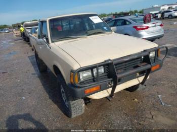  Salvage Datsun 720