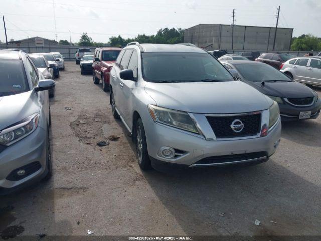  Salvage Nissan Pathfinder