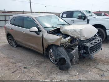  Salvage Porsche Cayenne
