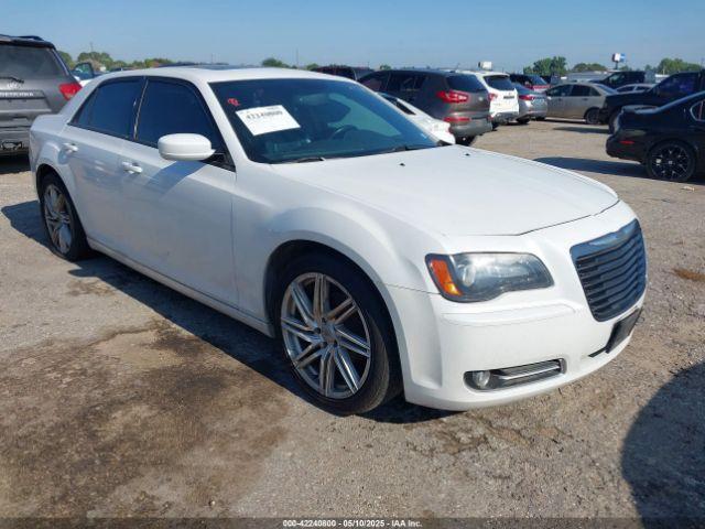  Salvage Chrysler 300