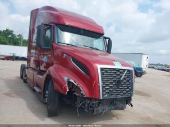  Salvage Volvo Vnl