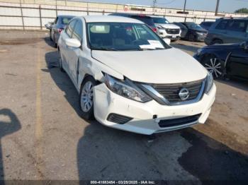  Salvage Nissan Altima