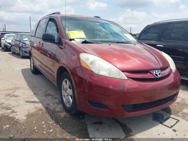  Salvage Toyota Sienna