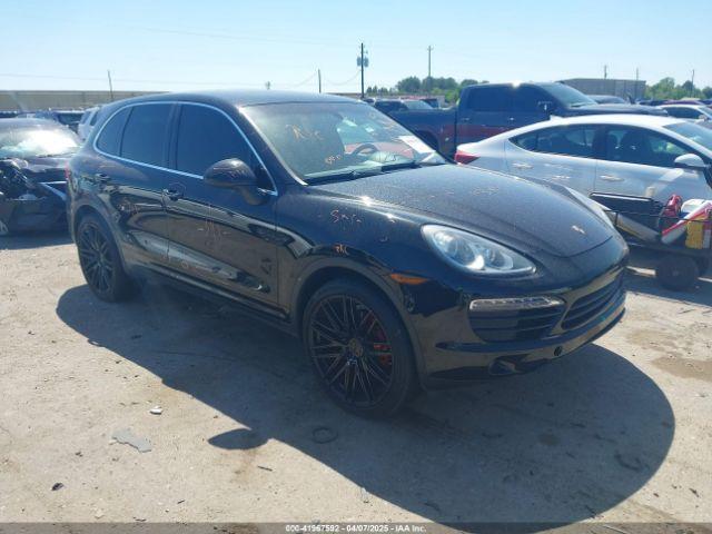 Salvage Porsche Cayenne