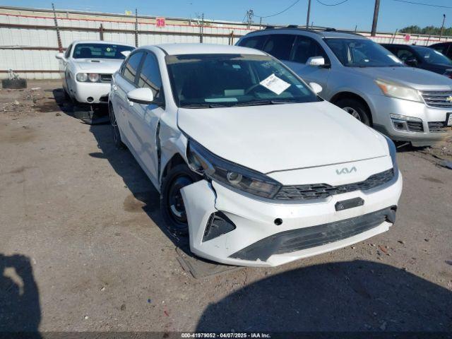  Salvage Kia Forte