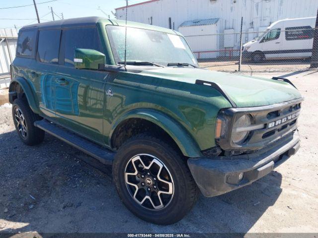  Salvage Ford Bronco
