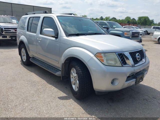  Salvage Nissan Pathfinder