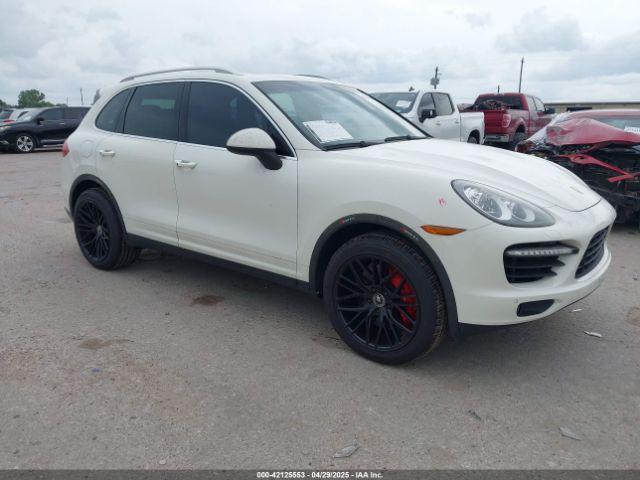  Salvage Porsche Cayenne