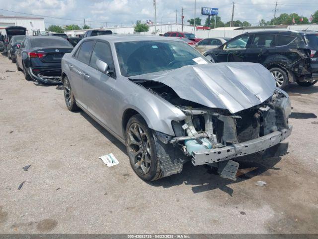  Salvage Chrysler 300