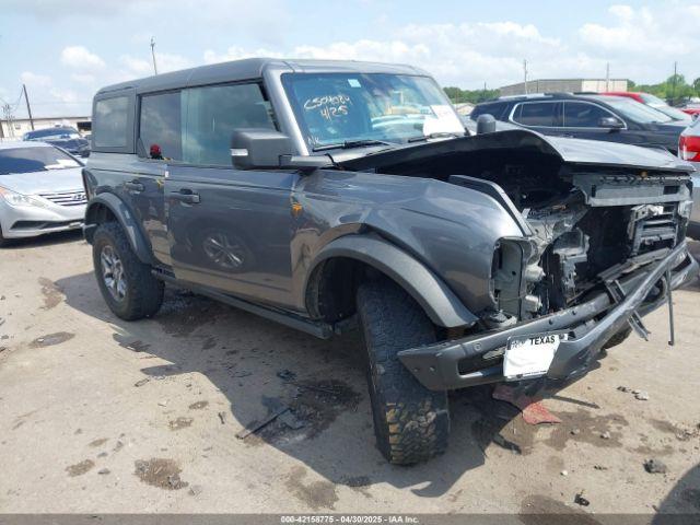  Salvage Ford Bronco