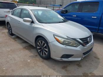  Salvage Nissan Altima