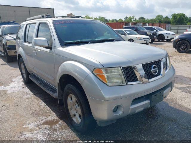  Salvage Nissan Pathfinder