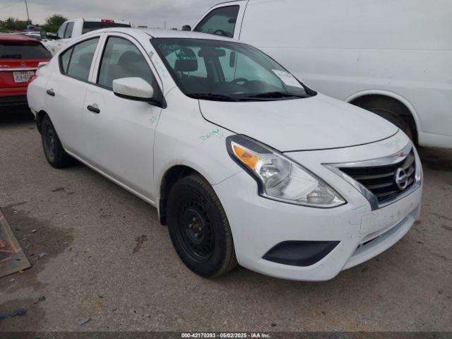  Salvage Nissan Versa