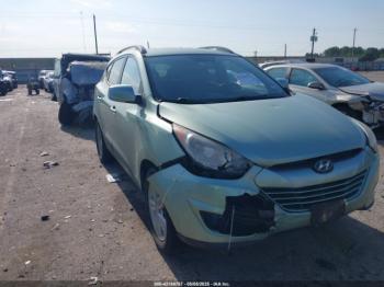  Salvage Hyundai TUCSON