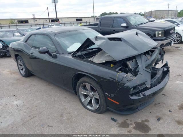  Salvage Dodge Challenger