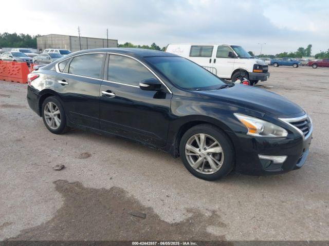  Salvage Nissan Altima