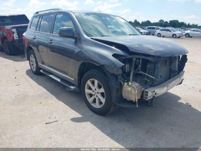  Salvage Toyota Highlander