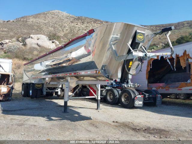  Salvage Mac Trailer Mfg Dump