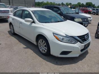  Salvage Nissan Altima