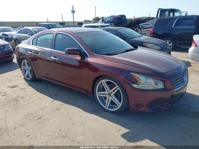  Salvage Nissan Maxima
