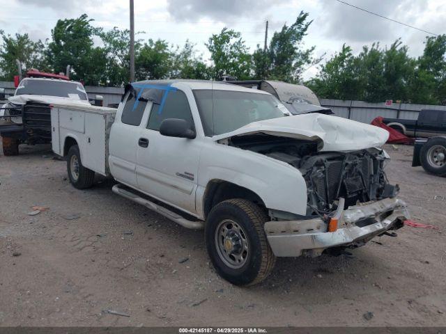  Salvage Chevrolet Silverado 2500