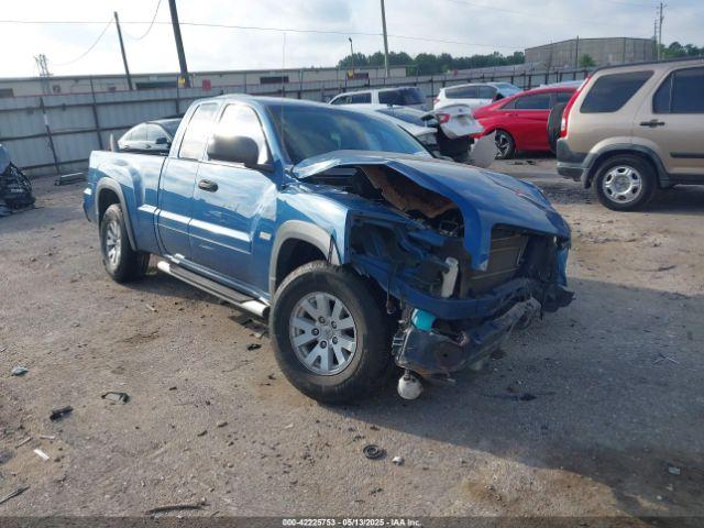 Salvage Mitsubishi Raider