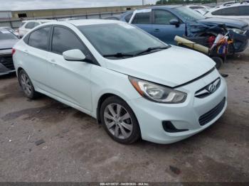  Salvage Hyundai ACCENT