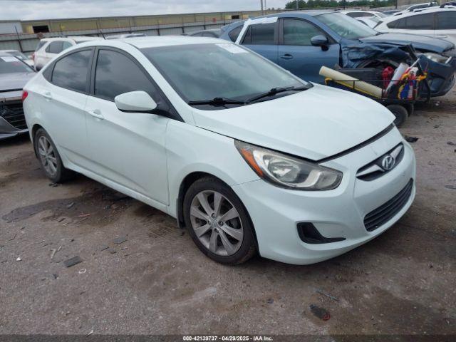  Salvage Hyundai ACCENT