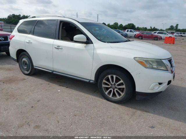  Salvage Nissan Pathfinder