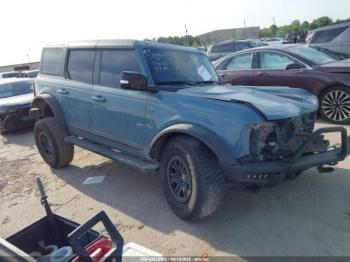  Salvage Ford Bronco