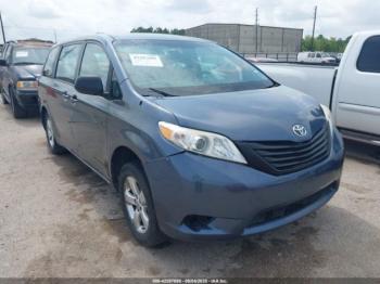  Salvage Toyota Sienna