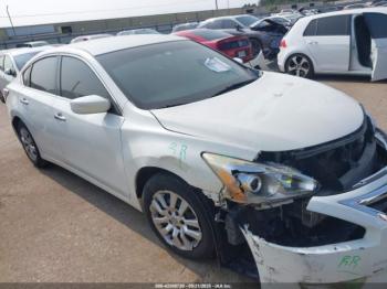  Salvage Nissan Altima