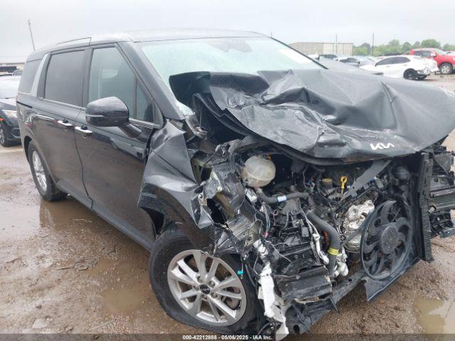  Salvage Kia Carnival