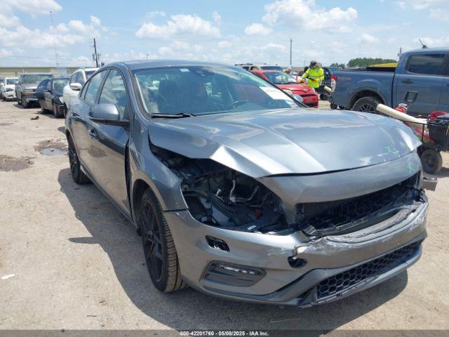  Salvage Volvo S60