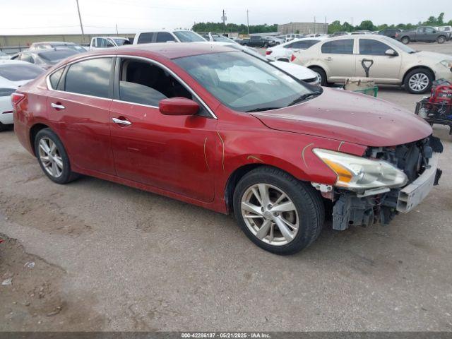 Salvage Nissan Altima