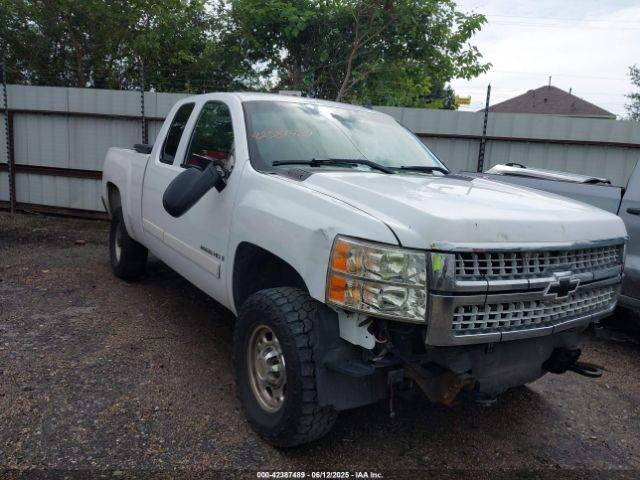  Salvage Chevrolet Silverado 2500
