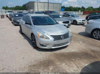  Salvage Nissan Altima