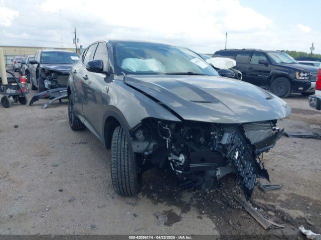  Salvage Dodge Hornet