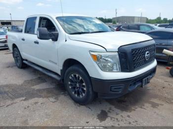  Salvage Nissan Titan
