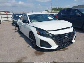  Salvage Nissan Altima
