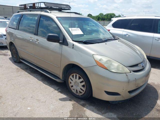  Salvage Toyota Sienna