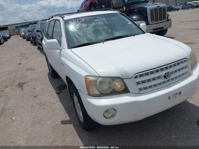  Salvage Toyota Highlander