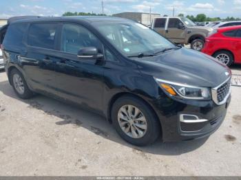  Salvage Kia Sedona