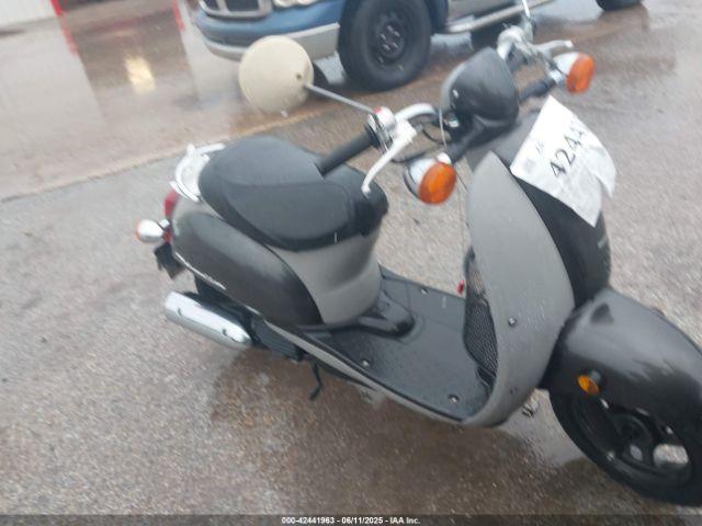  Salvage Honda Chf50