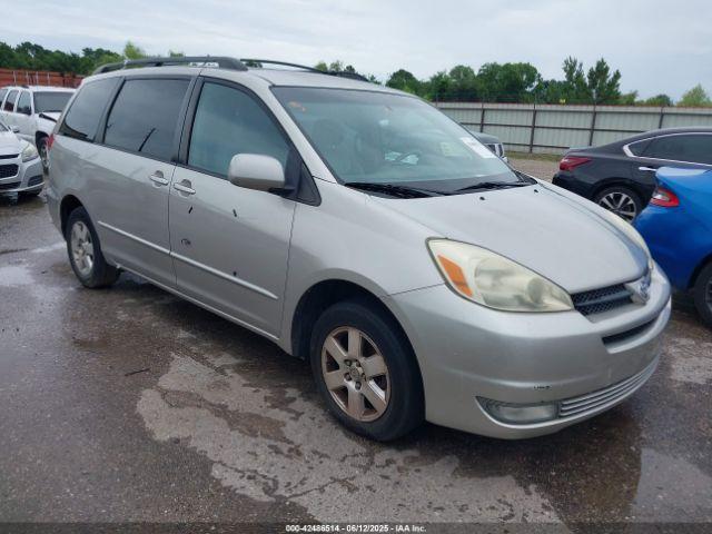  Salvage Toyota Sienna