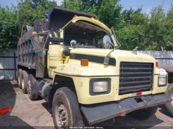  Salvage Mack 600